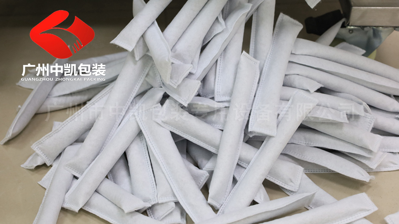 超聲波長(zhǎng)條干燥劑包裝機(jī)4.jpg